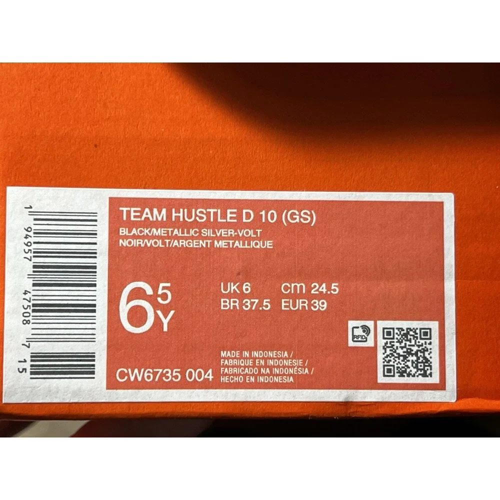 Nike Team Hustle D 10nBoys Basketball Sneaker‎ Shoe Black Size 4.5Y CW6735-004